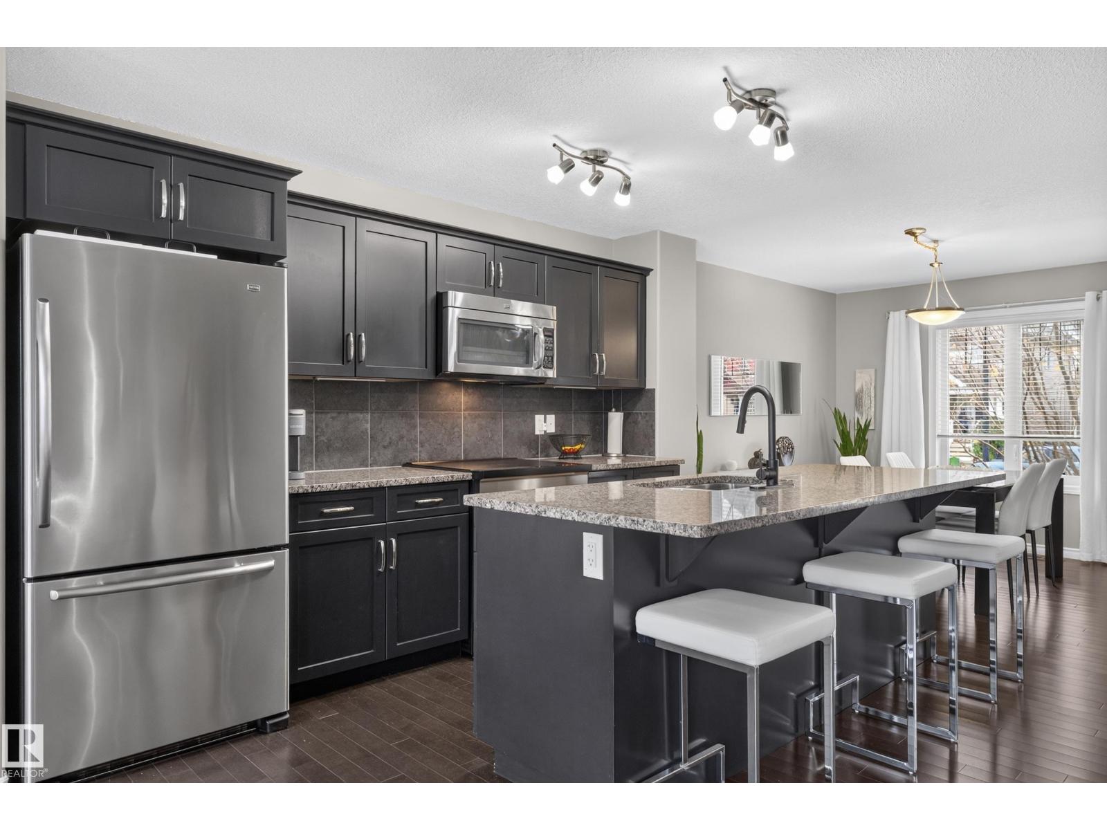 131 CY BECKER BV NW, Edmonton — photo 2