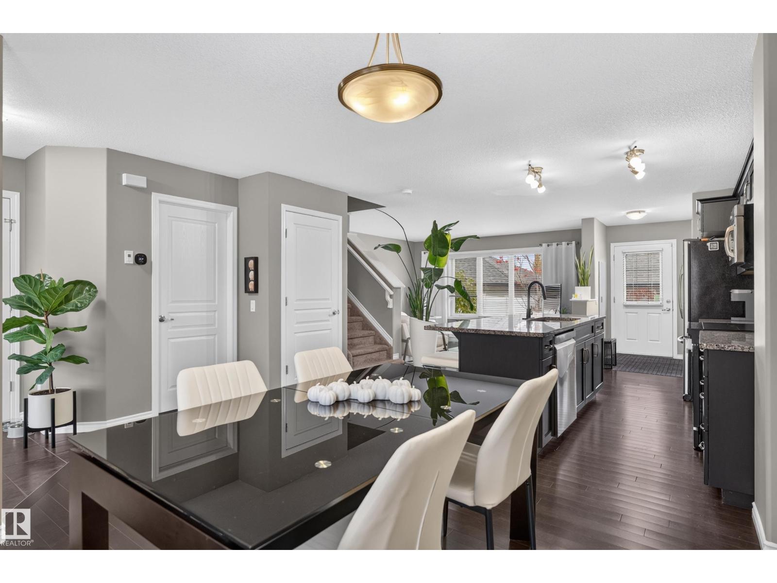 131 CY BECKER BV NW, Edmonton — photo 8
