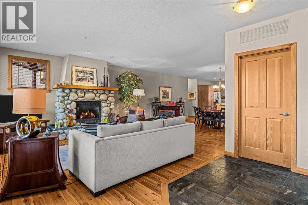 140, 137 wapiti Close, photo 3 of 42