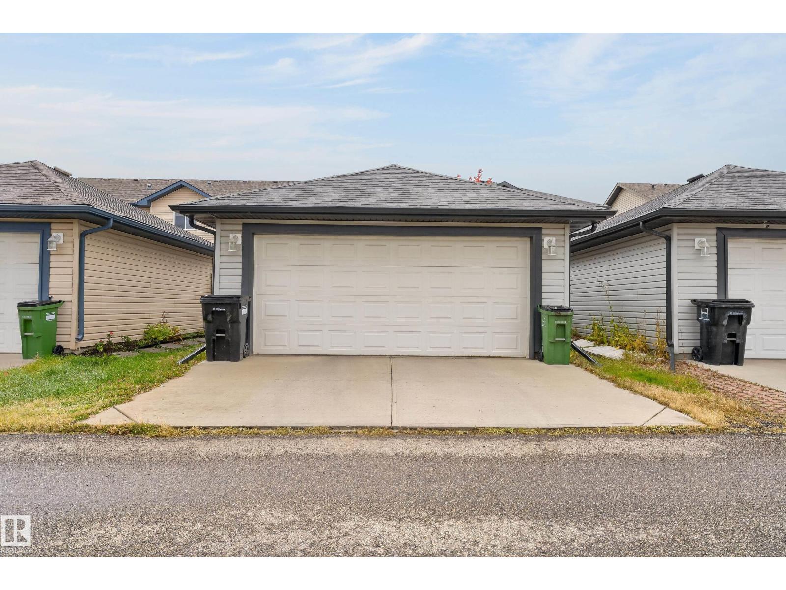 131 CY BECKER BV NW, Edmonton — photo 31