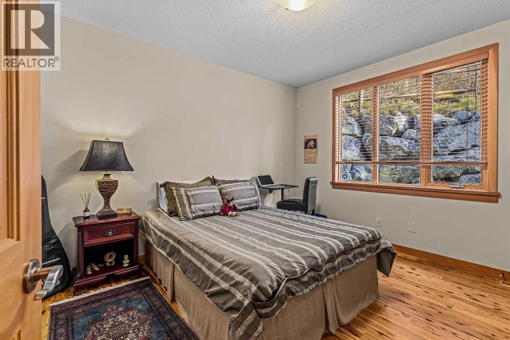 140, 137 wapiti Close, photo 34 of 42