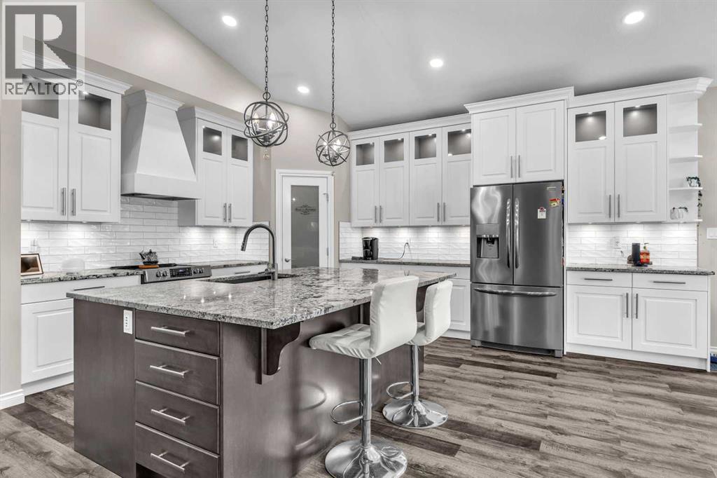 Listing photo – 5052 Lakeshore Drive, Sylvan Lake