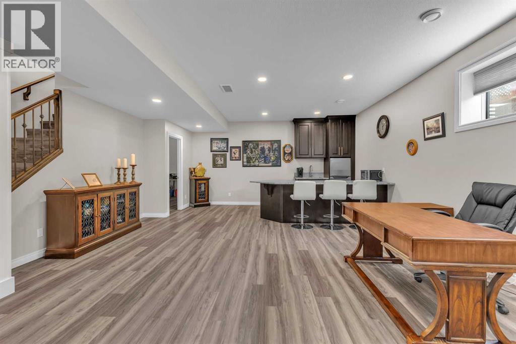 Listing photo – 5052 Lakeshore Drive, Sylvan Lake