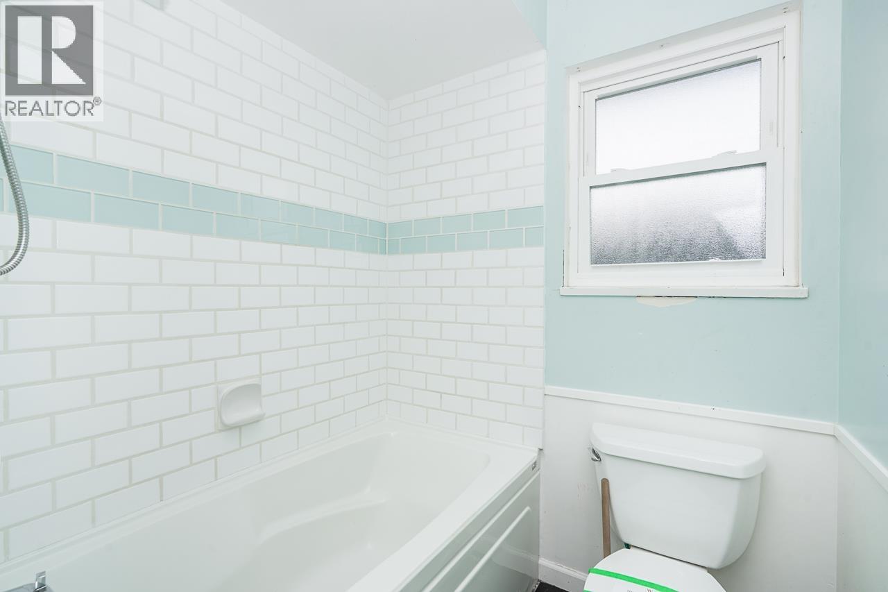 5388 46 Avenue, Delta — photo 13