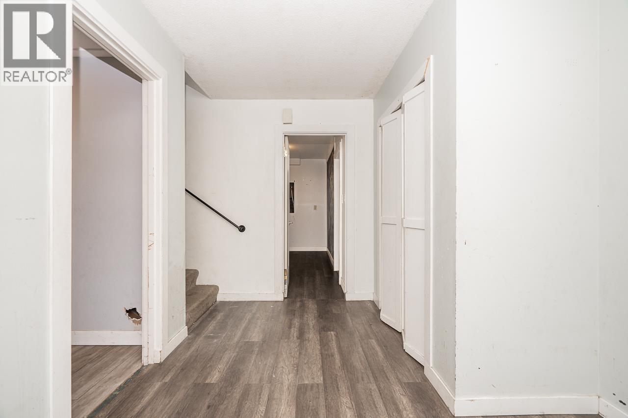 5388 46 Avenue, Delta — photo 2
