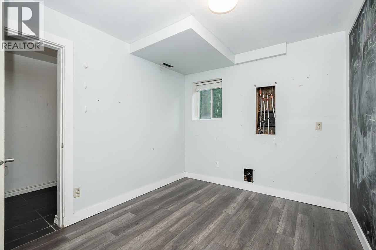 5388 46 Avenue, Delta — photo 17