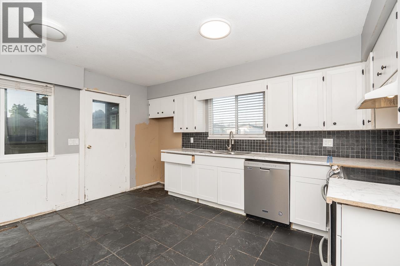 5388 46 Avenue, Delta — photo 5