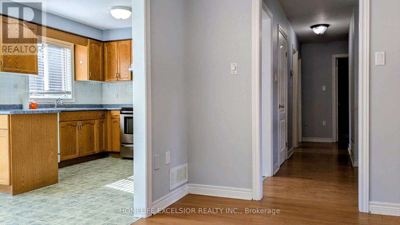 UPPER UNIT - 25 AMBERVIEW DRIVE, Georgina (Keswick South) — photo 3