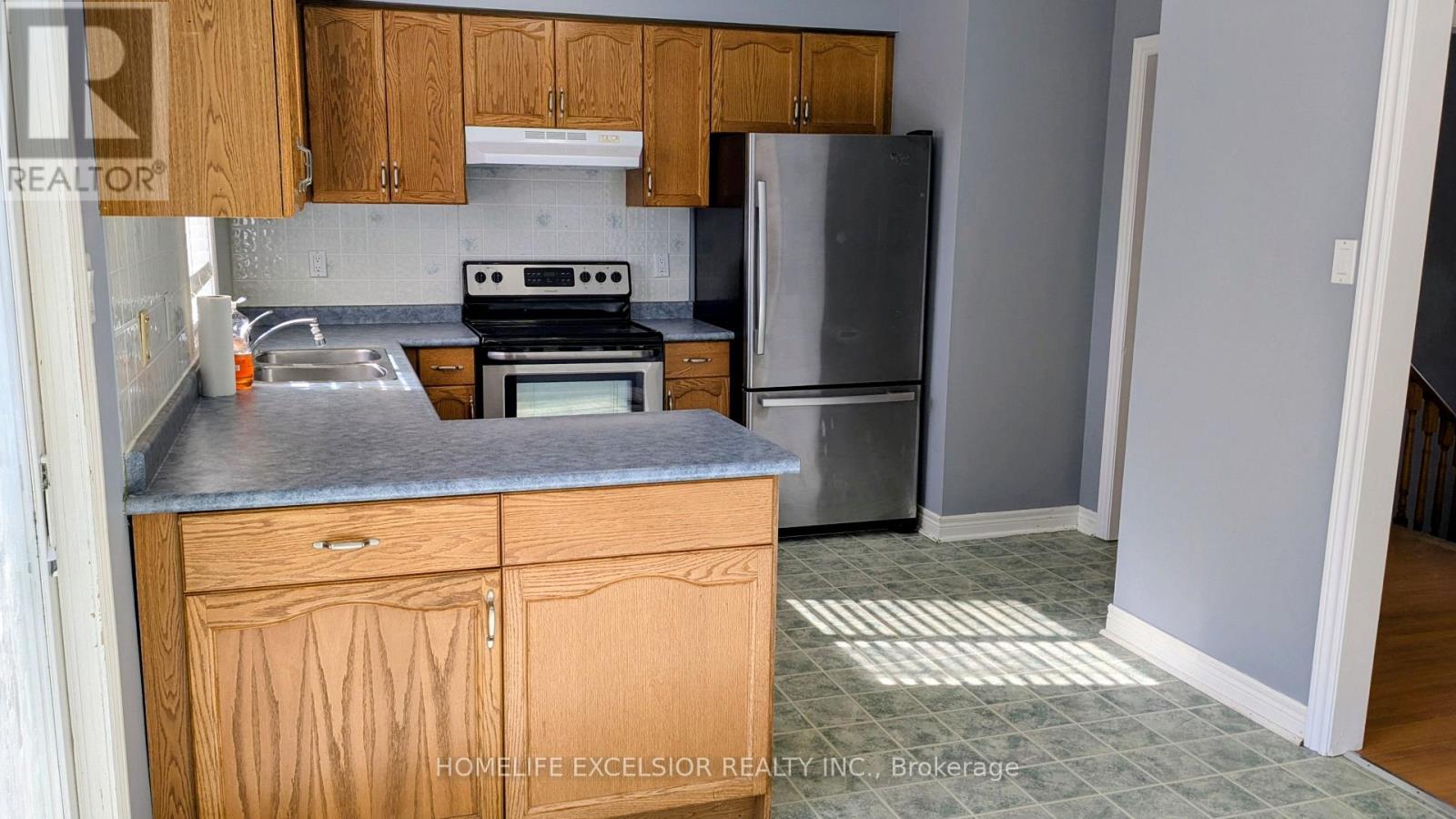 UPPER UNIT - 25 AMBERVIEW DRIVE, Georgina (Keswick South) — photo 5