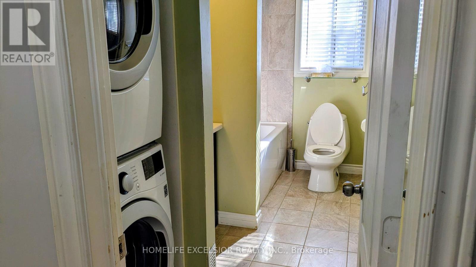 UPPER UNIT - 25 AMBERVIEW DRIVE, Georgina (Keswick South) — photo 9