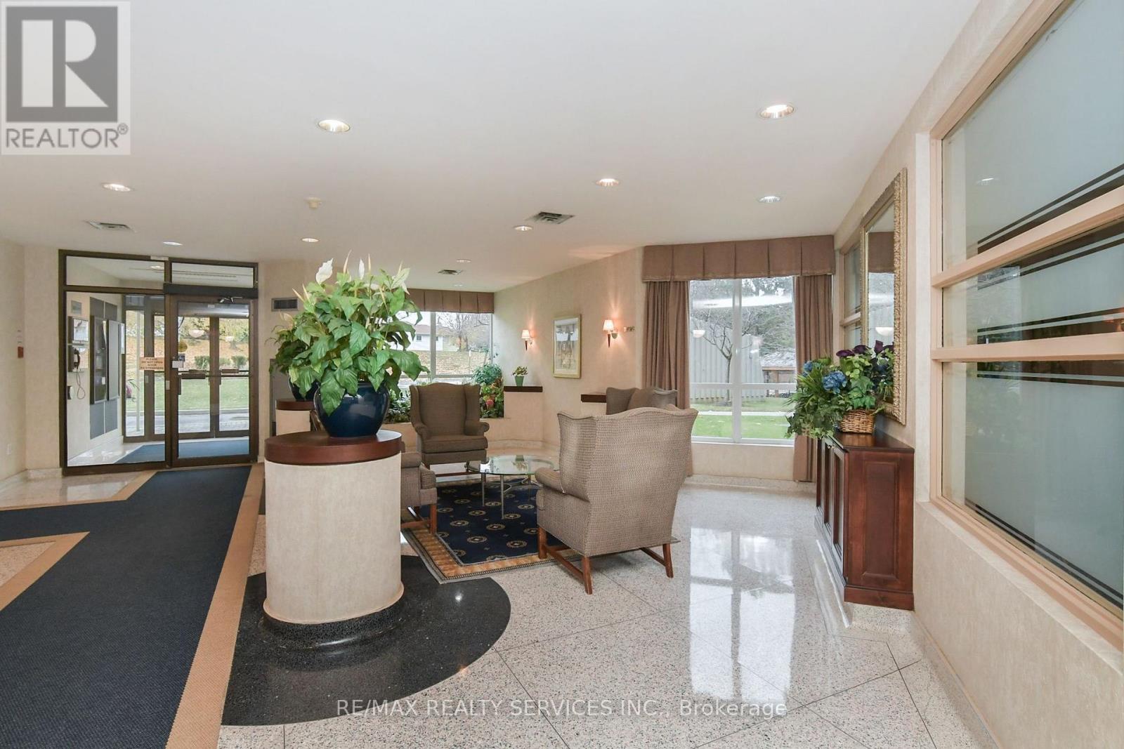 Photo of 104 - 12 LAURELCREST STREET