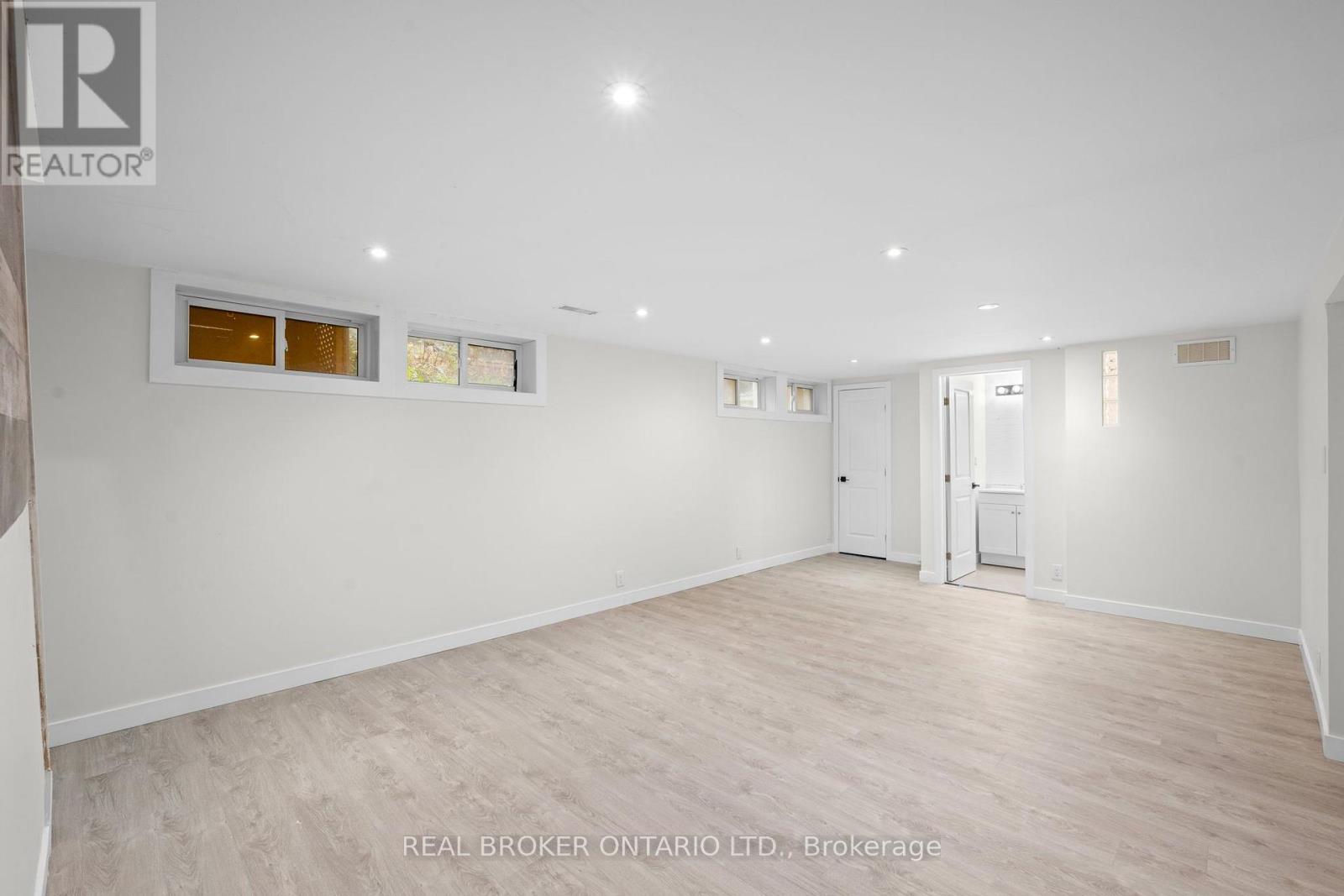 Commercial Condos for Rent in Ottawa – B – 28 LEEMING DRIVE, Ottawa – By Peter Sagos - Image 12