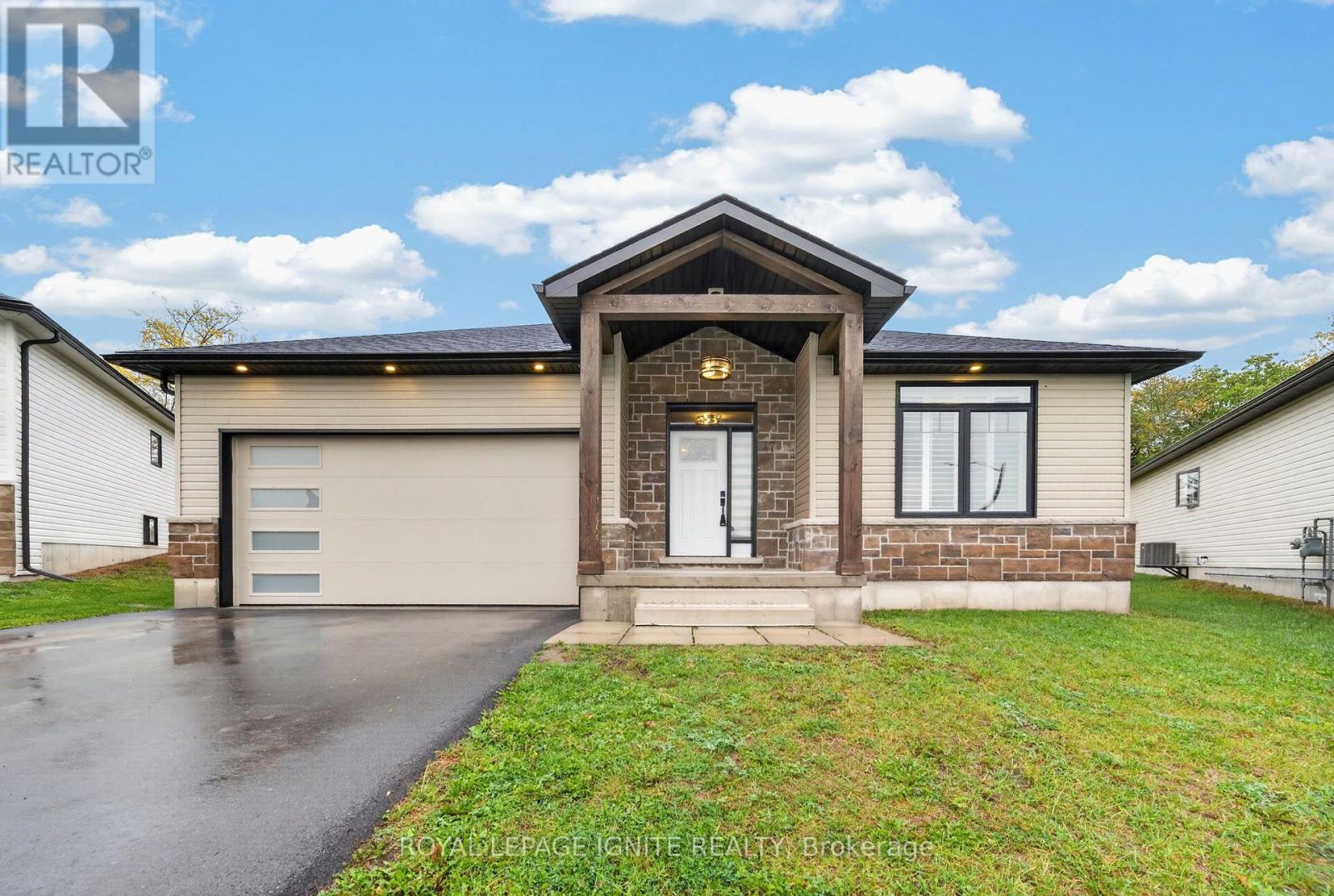 47 MEAGAN LANE, Quinte West (Frankford Ward) — photo 2