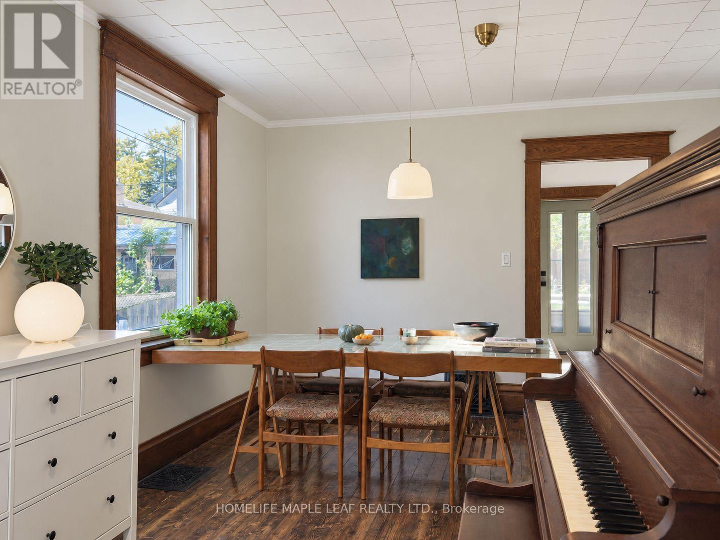 136 FOREST ROAD - 11