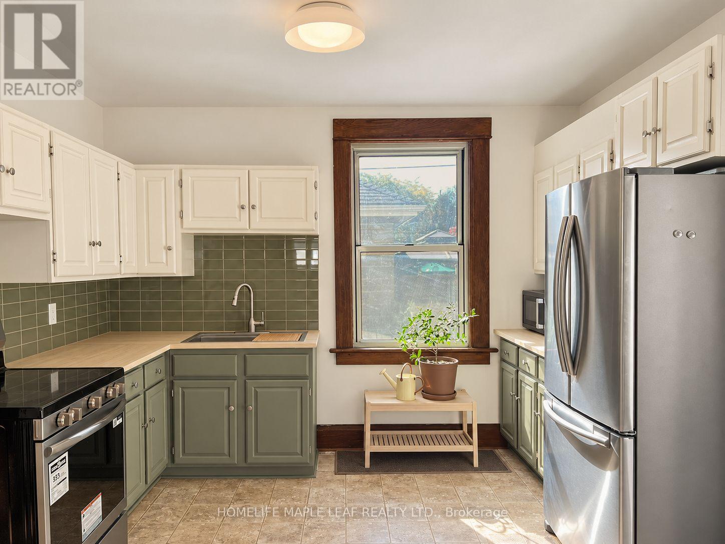 136 FOREST ROAD - 15