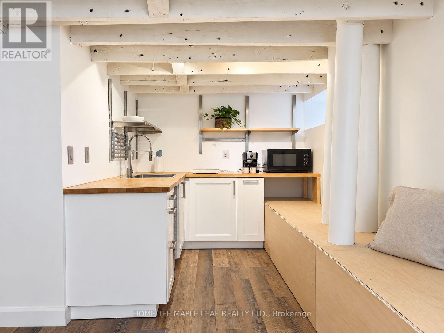 136 FOREST ROAD - 31