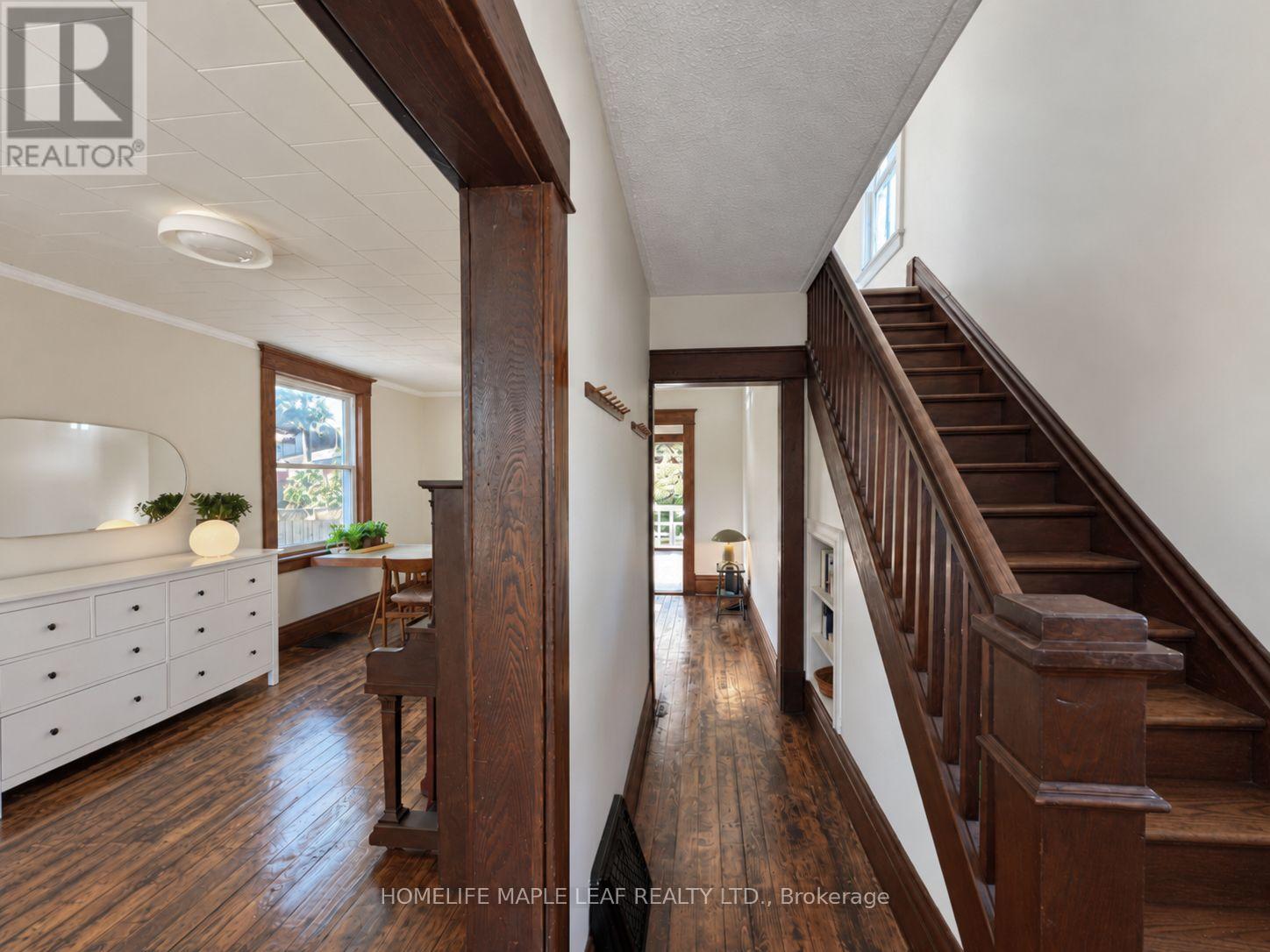 136 FOREST ROAD - 9