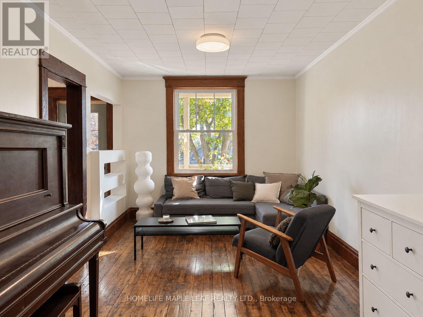 136 FOREST ROAD - 7