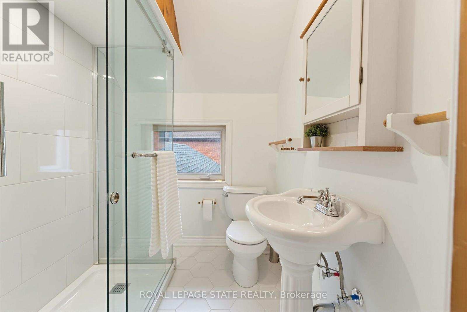 16 Alexander Street, Hamilton, ON photo 21