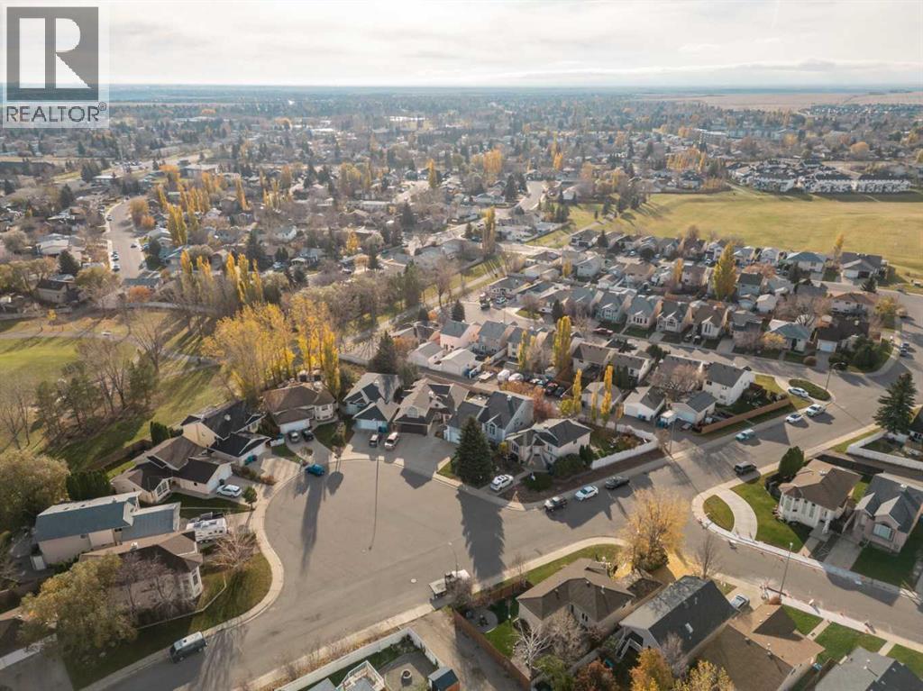55 Assiniboia Road W, Lethbridge — photo 2