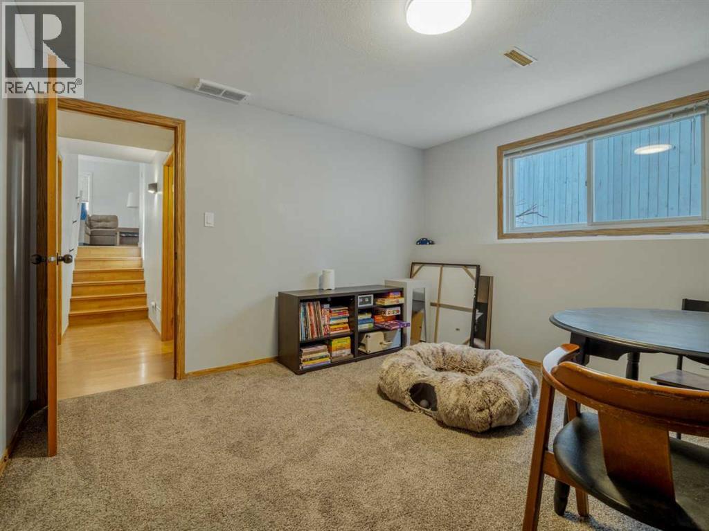 55 Assiniboia Road W, photo 38 of 50