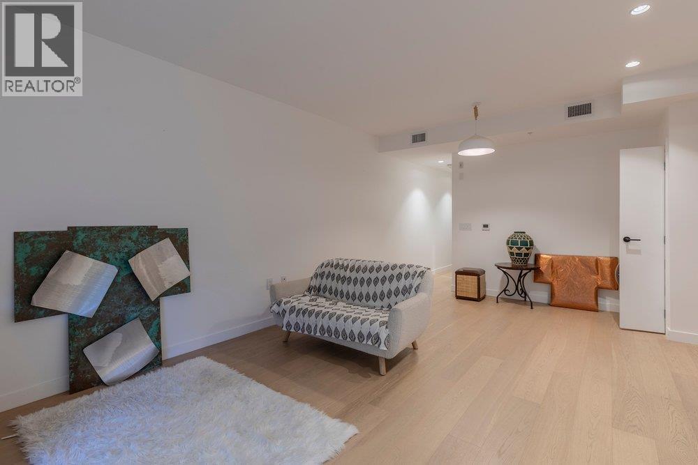 24 94 W King Edward Avenue, Vancouver — photo 8