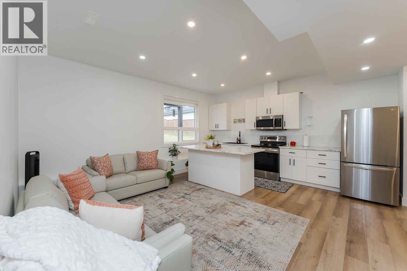 3445 MUNRO WAY - 8