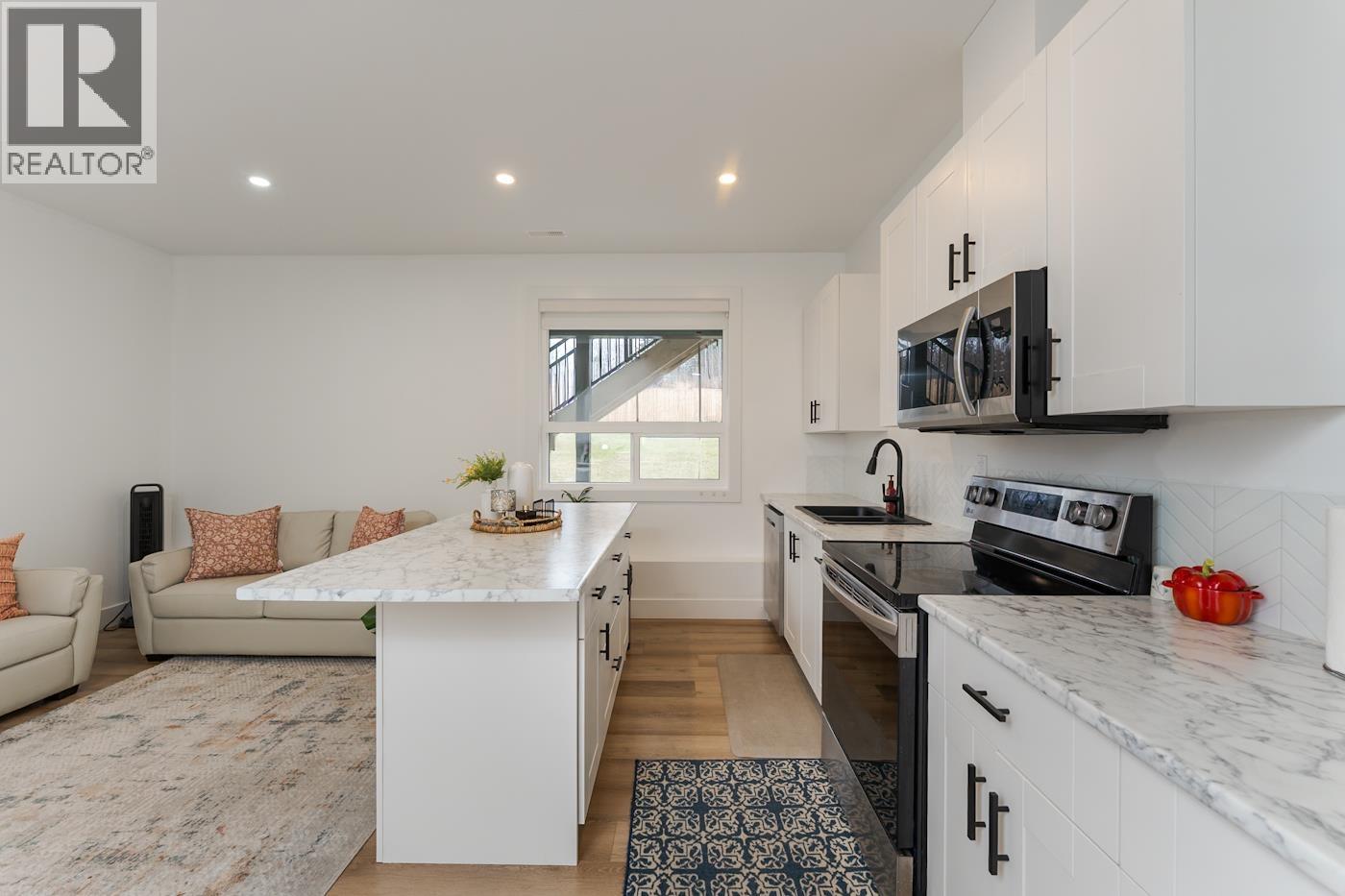 3445 MUNRO WAY - 9