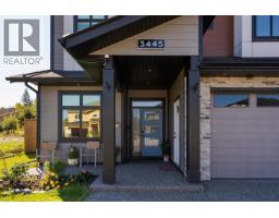 Living room of 3445 MUNRO WAY · Prince George, BC