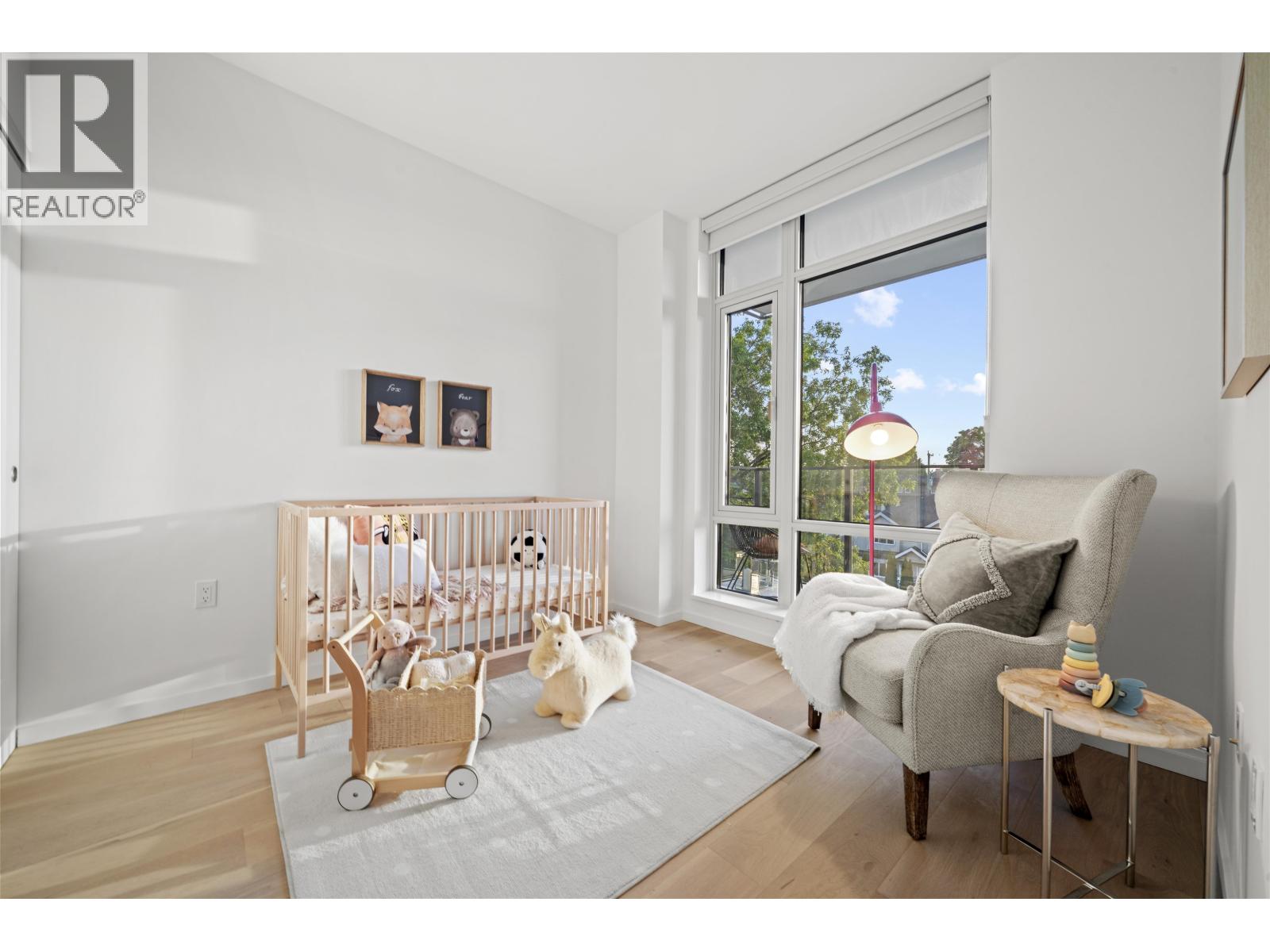 203 8486 Oak Street, Vancouver — photo 11