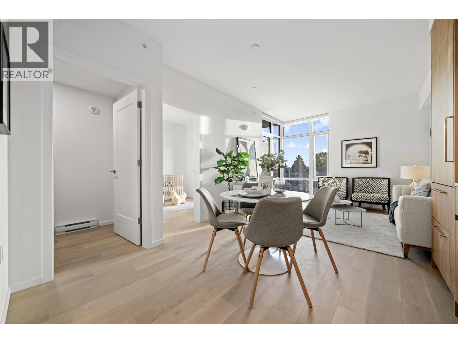 203 8486 Oak Street, Vancouver — photo 6