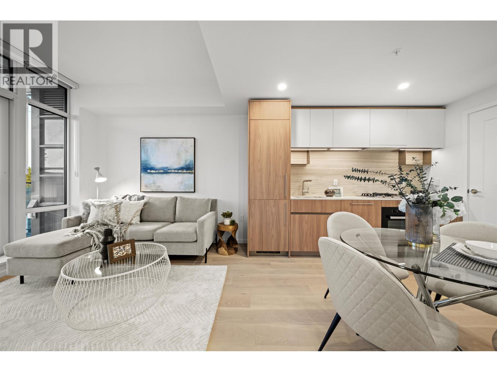 209 8486 Oak Street, Vancouver — photo 3