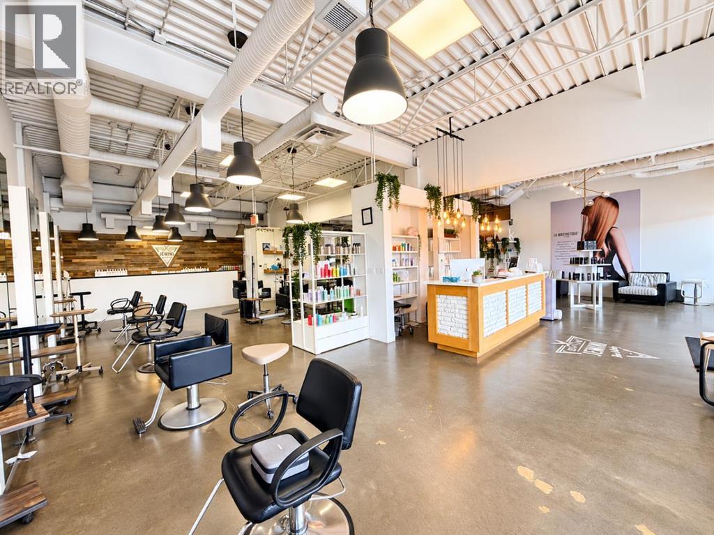 2, 1217 Centre Street NW, Calgary — photo 4