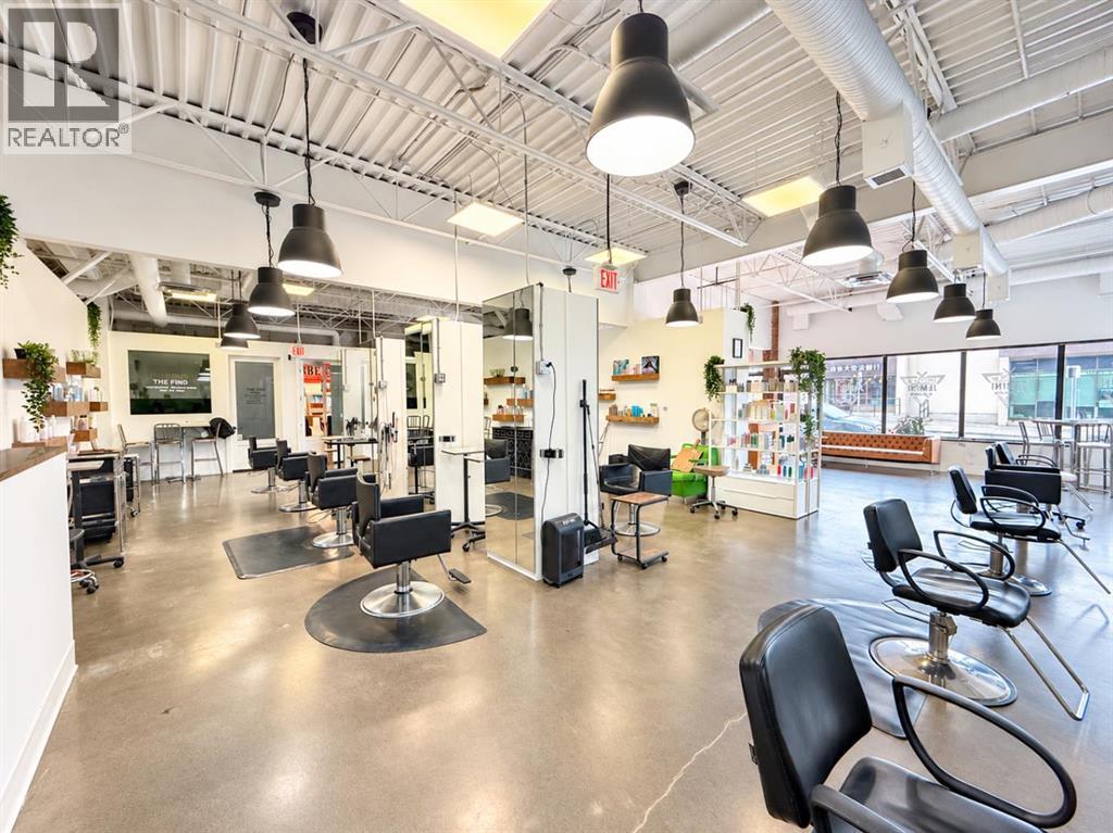 2, 1217 Centre Street NW, Calgary — photo 8
