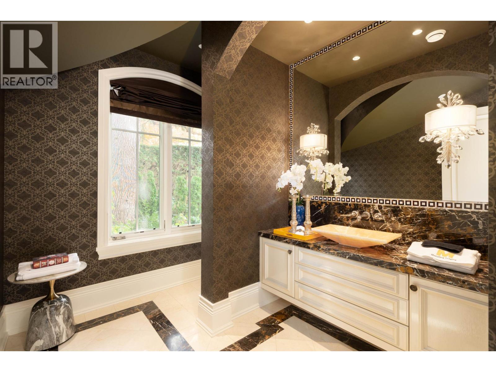 5795 Newton Wynd, Vancouver — photo 17