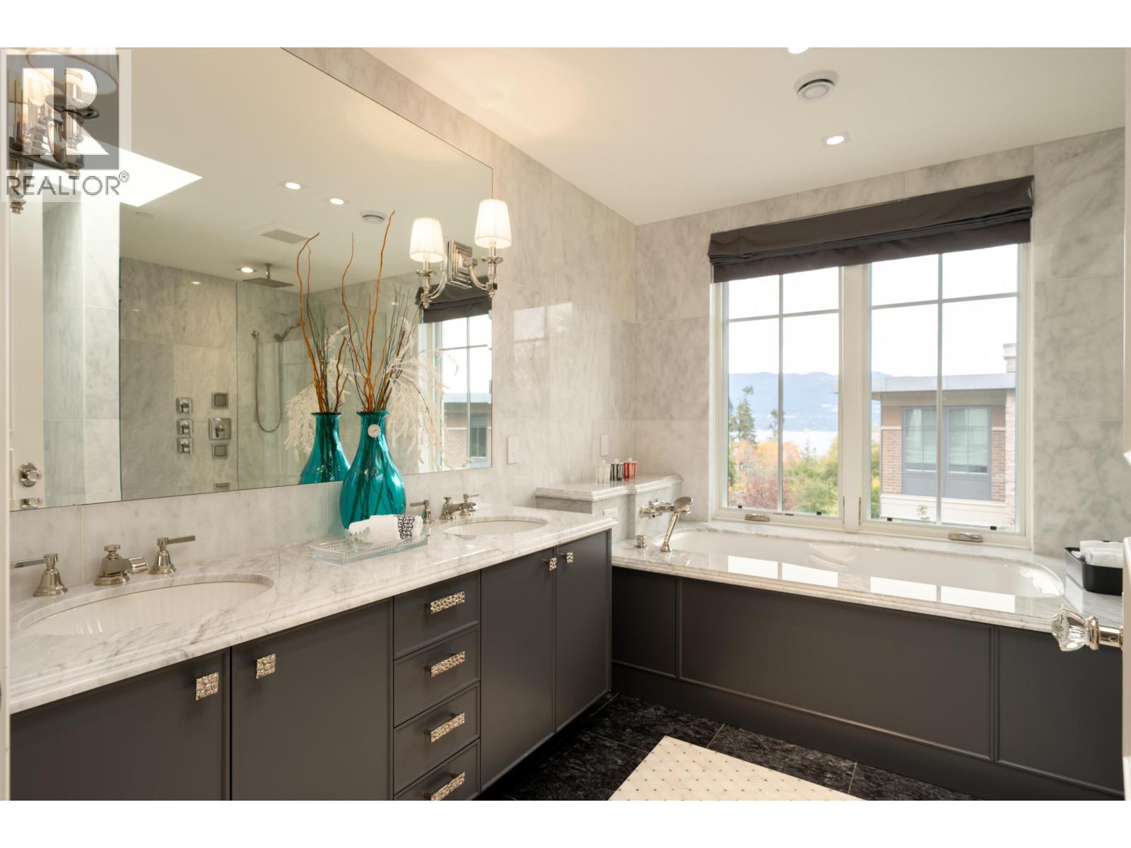 5795 Newton Wynd, Vancouver — photo 28