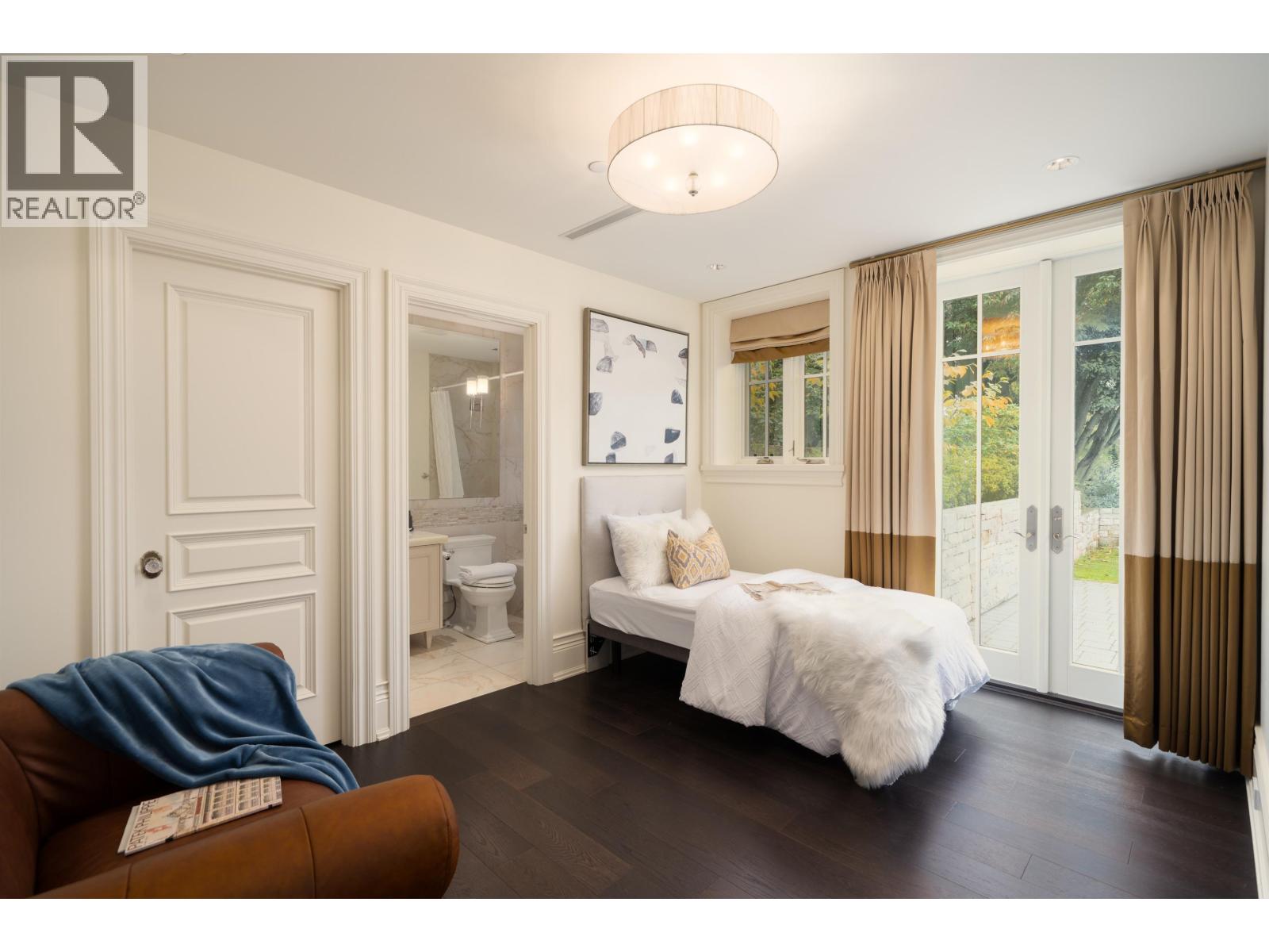 5795 Newton Wynd, Vancouver — photo 39