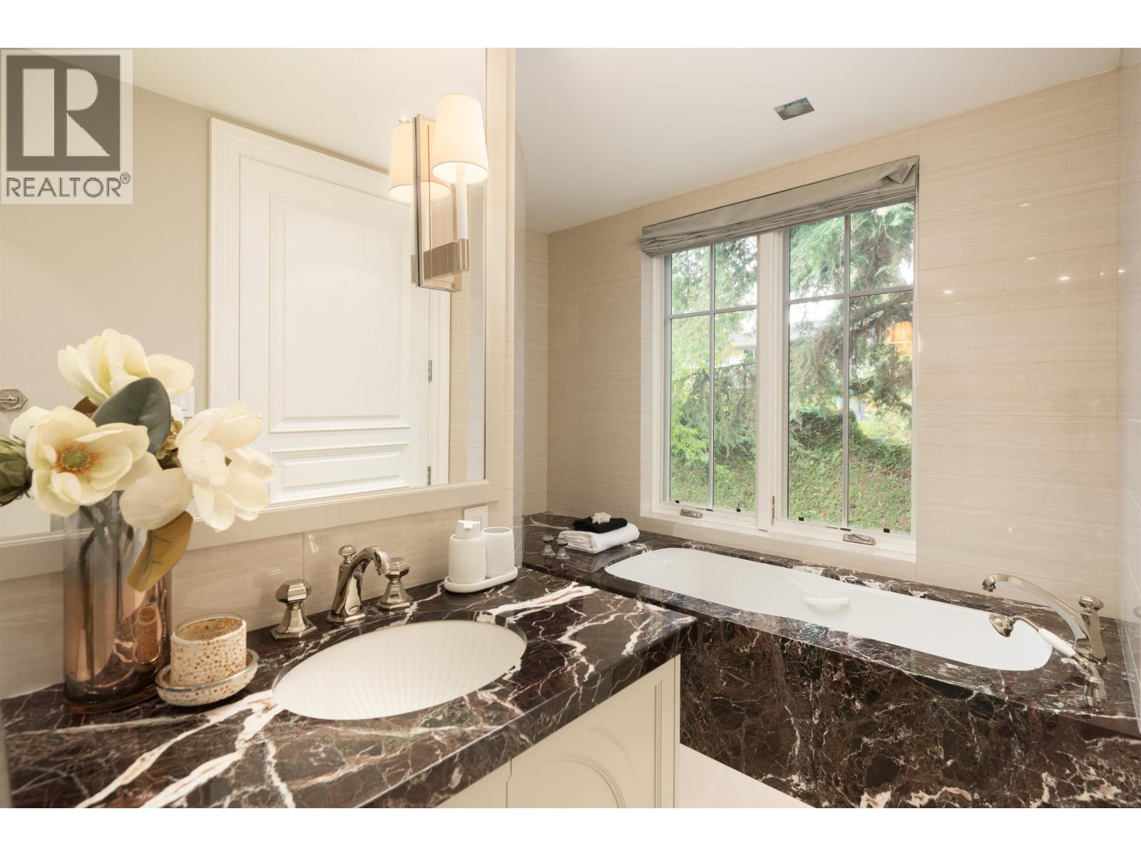 5795 Newton Wynd, Vancouver — photo 30