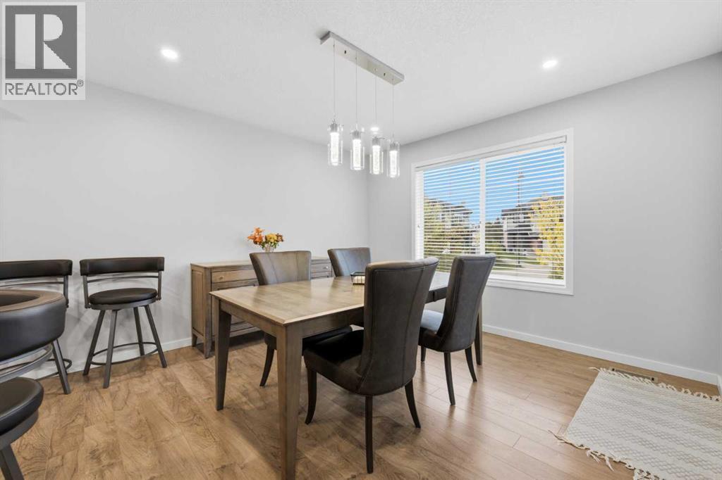 121 Springmere Grove, photo 11 of 41