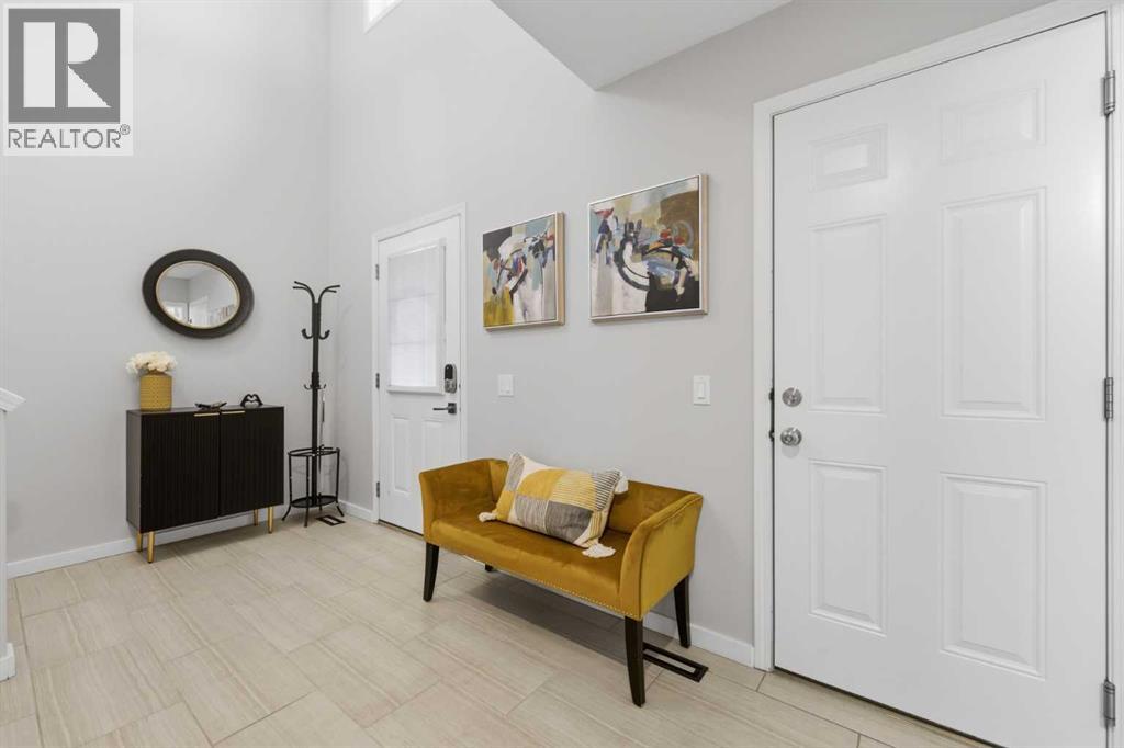 121 Springmere Grove, photo 2 of 41