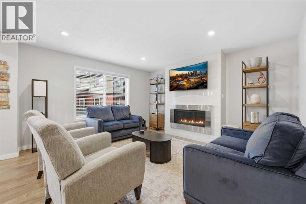 121 Springmere Grove, photo 6 of 41