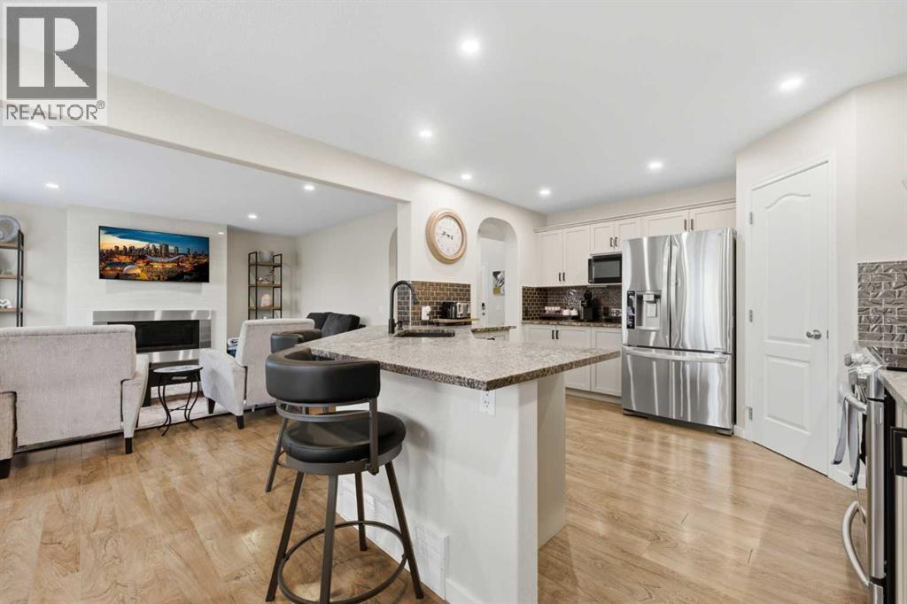 121 Springmere Grove, photo 15 of 41