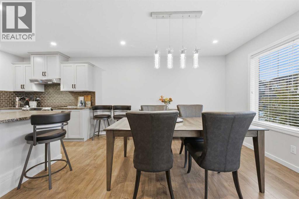 121 Springmere Grove, photo 13 of 41