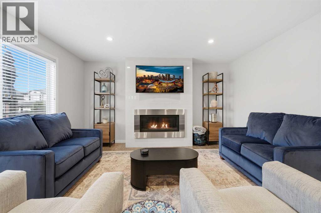 121 Springmere Grove, photo 8 of 41
