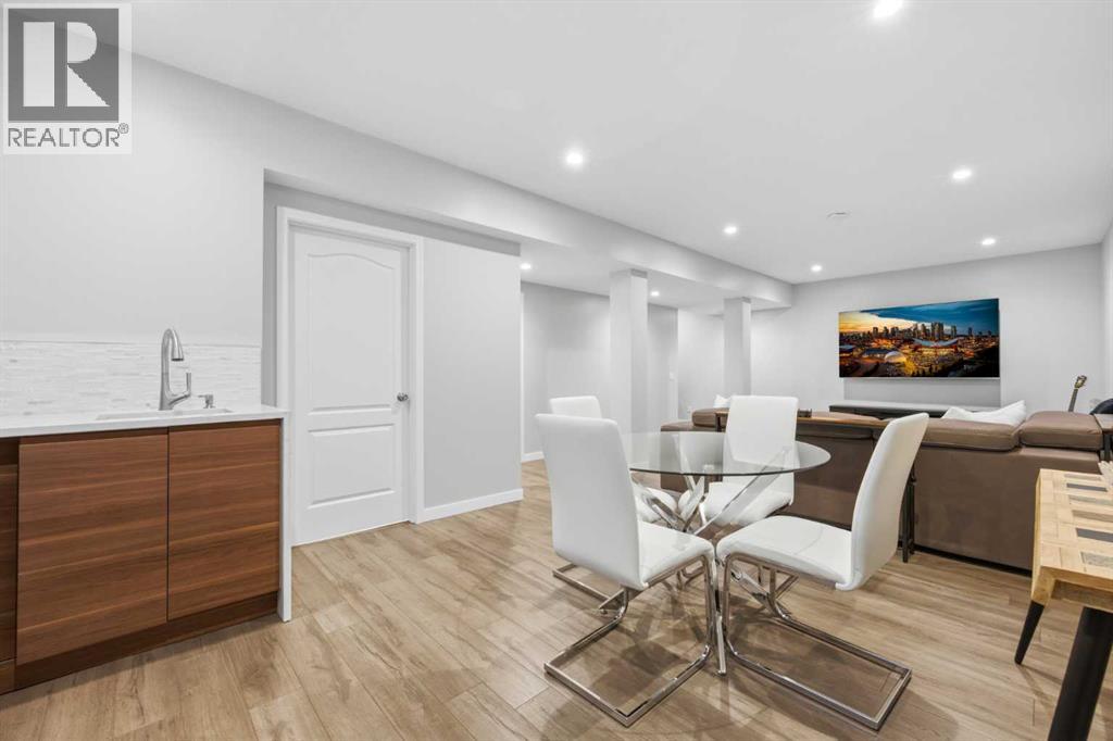 121 Springmere Grove, photo 35 of 41