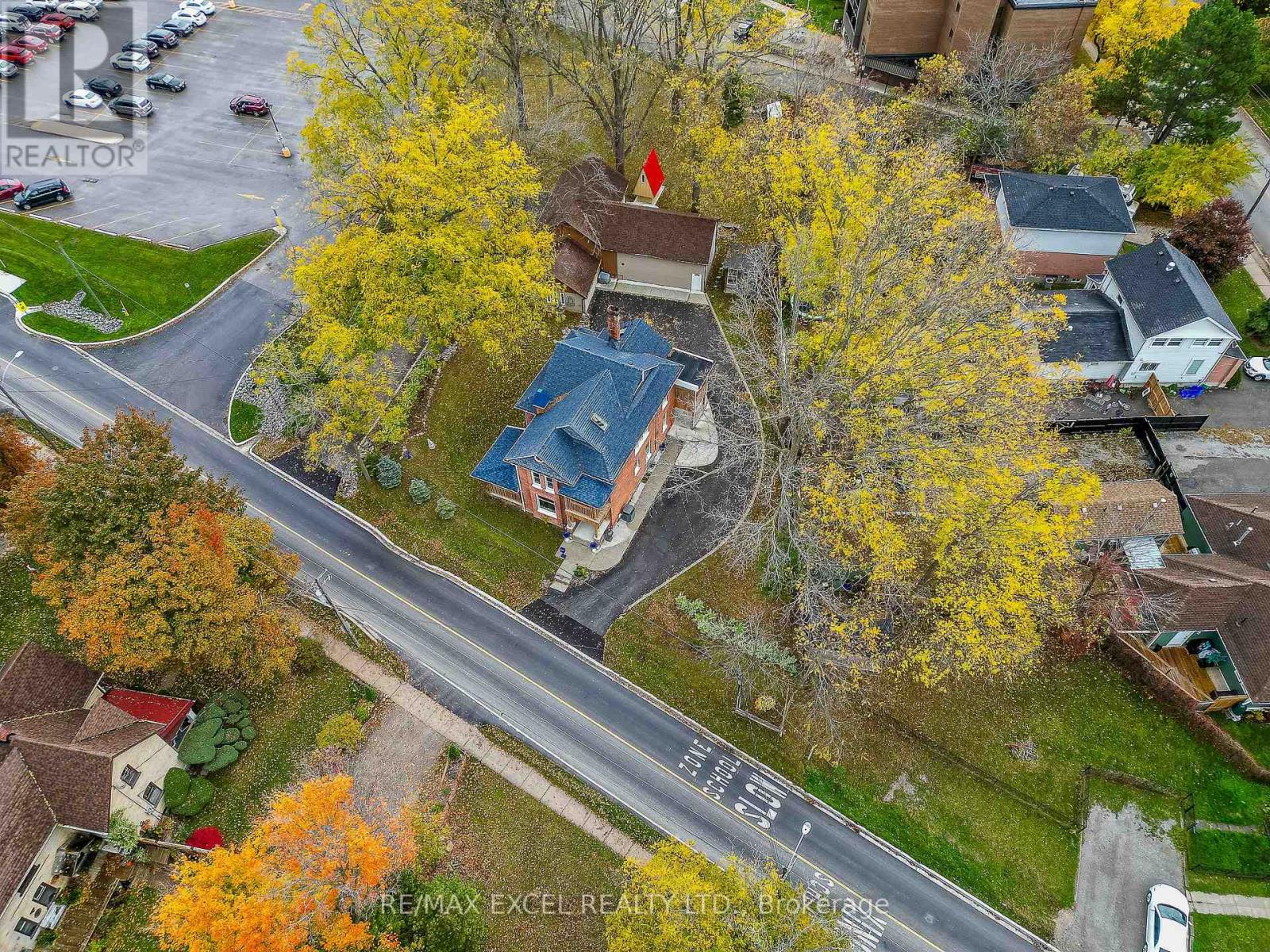 9 The Queensway N, Georgina, ON photo 45