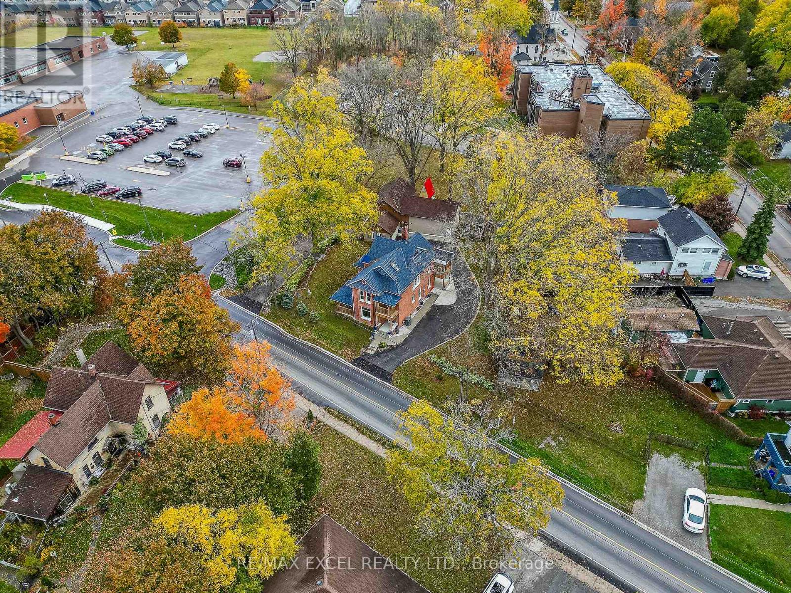 9 The Queensway N, Georgina, ON photo 46