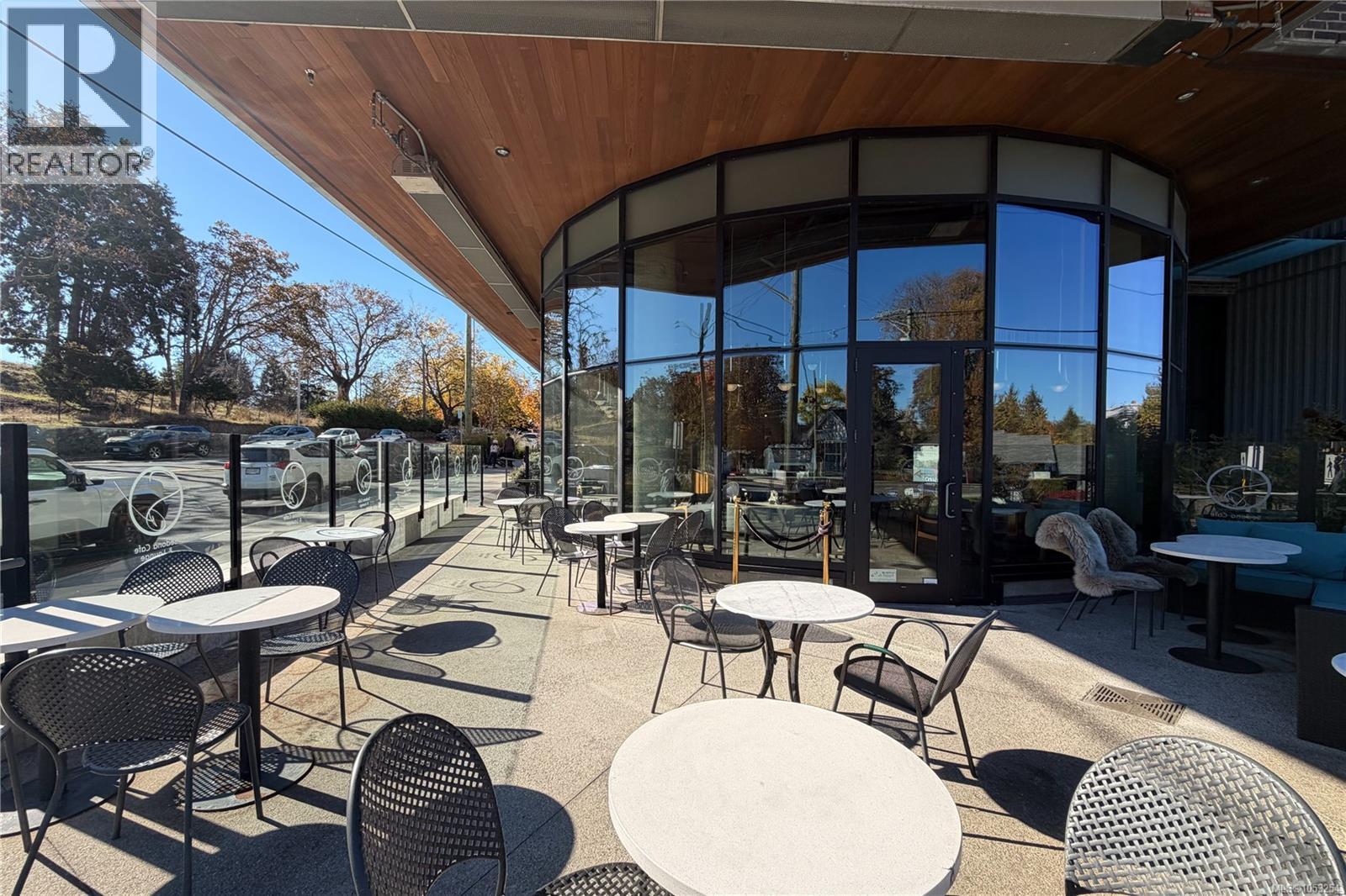  2296 Cadboro Bay Road, Oak Bay