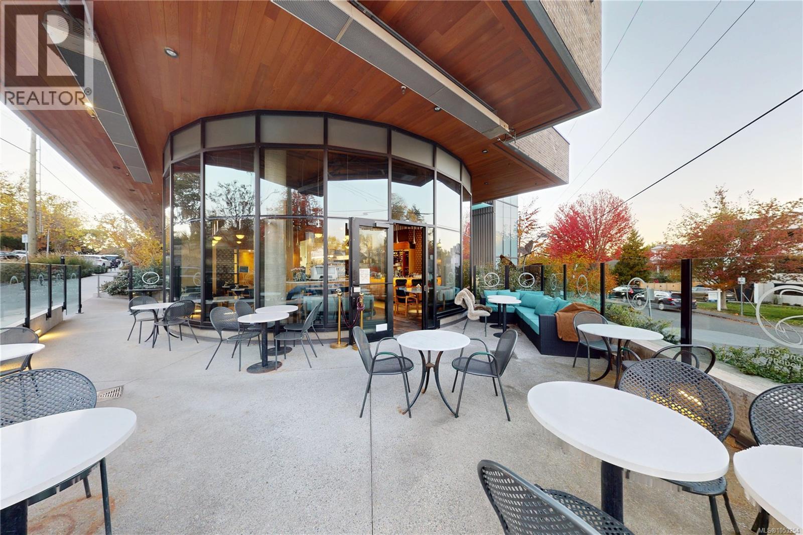  2296 Cadboro Bay Road, Oak Bay