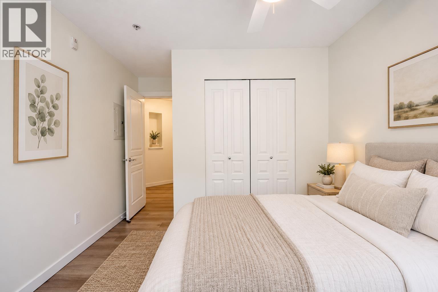 205 9500 Odlin Road, Richmond — photo 5